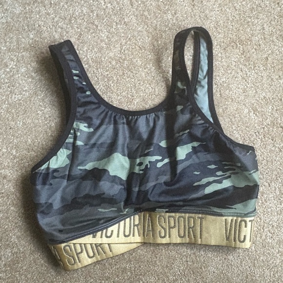 Other - Victoria Sport Camo Sports Bra Size Medium Racerback